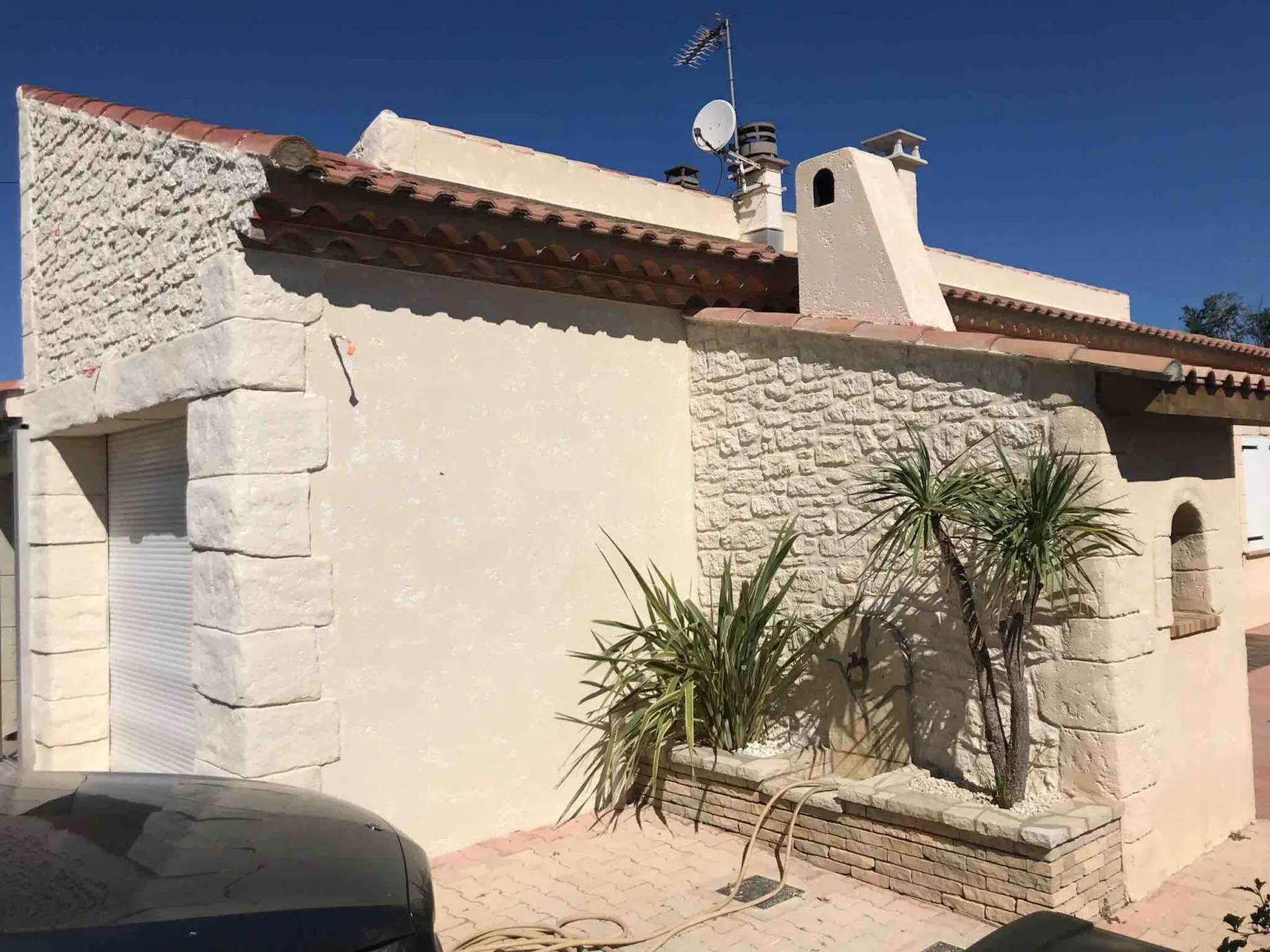 Rénovation d’une façade en pierre à Lignan-sur-Orb proche de Béziers 