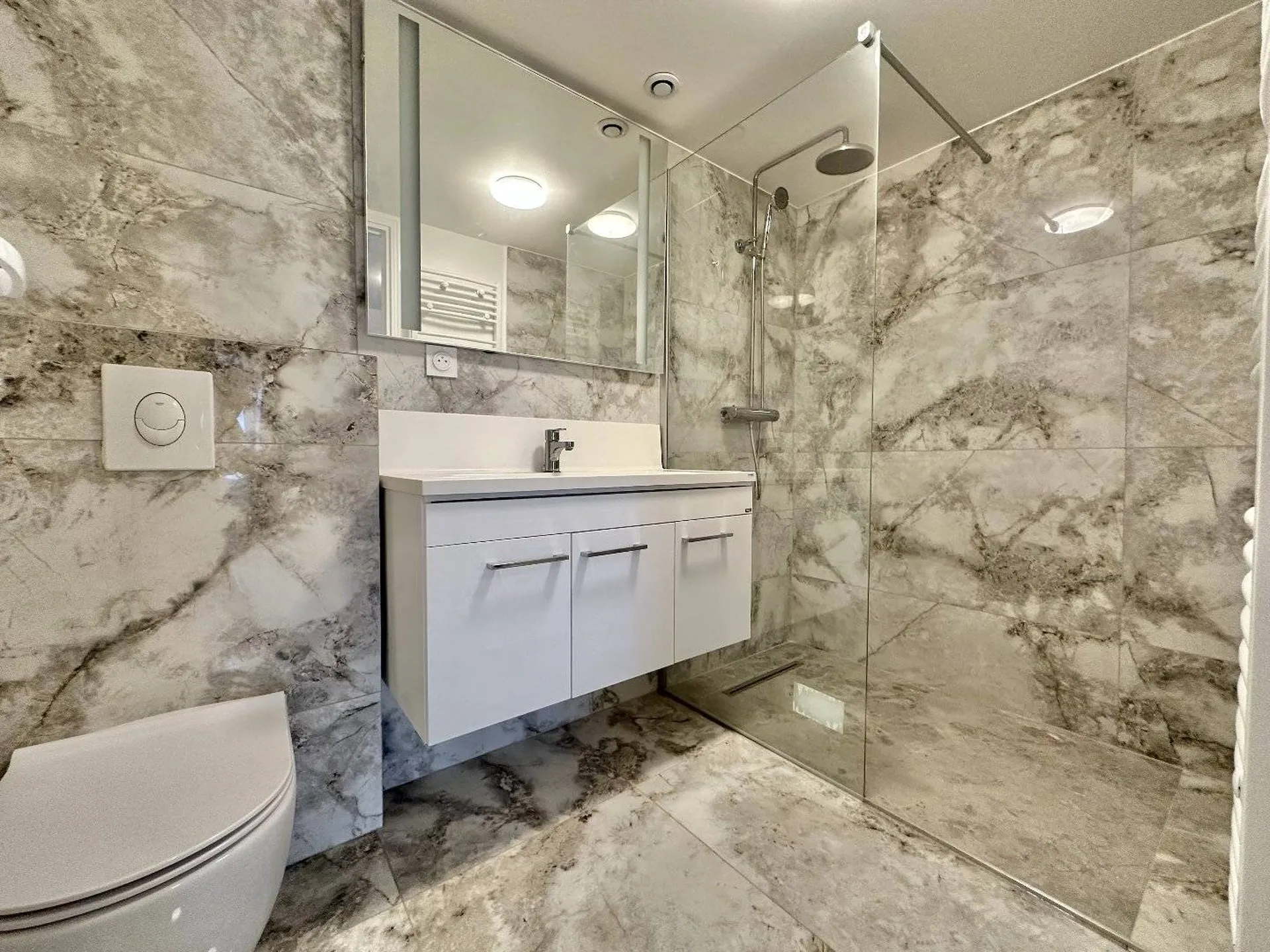 Vue dégagée, dernier étage : Studio cosy de 26,80m² à Dieppe, 76.