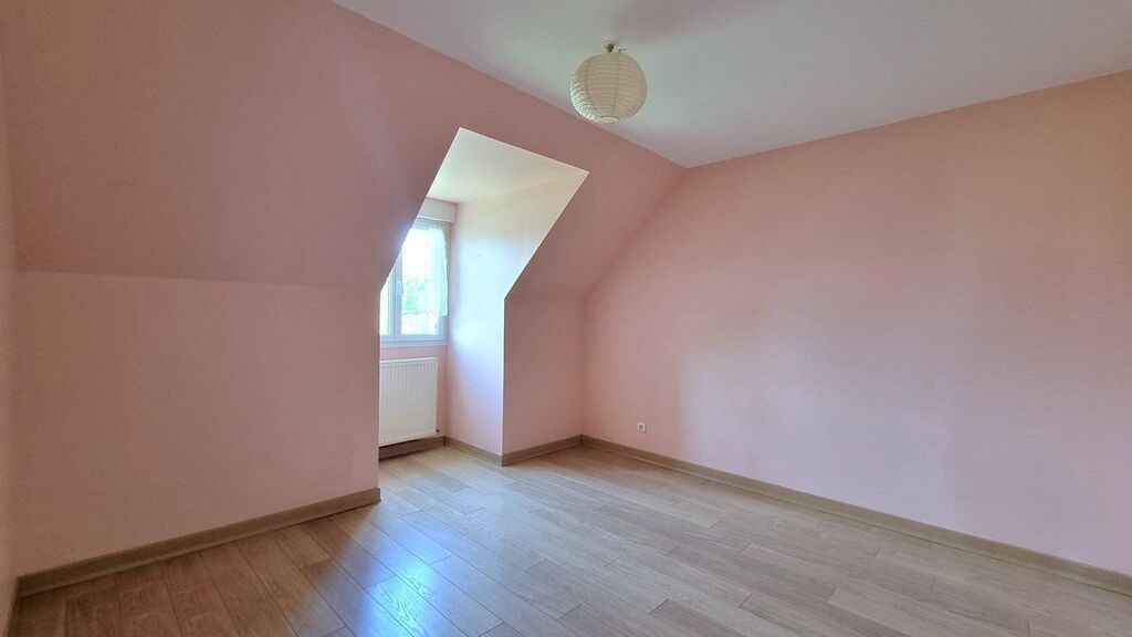 A vendre, belle maison contemporaine, 4 chambres, sous-sol complet à 5 minutes de Dieppe et de Petit-Caux