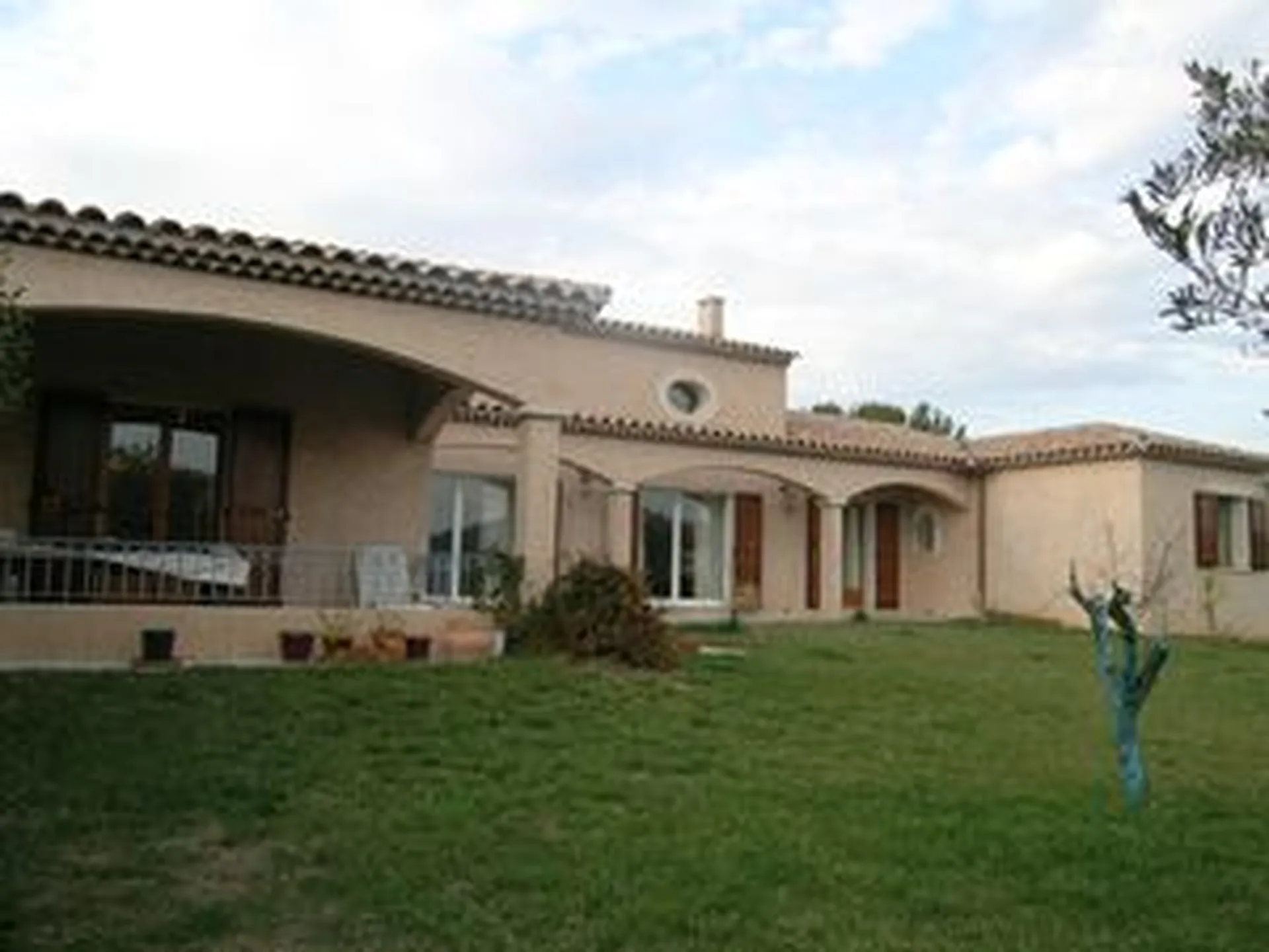 Vente maison Roquefort la Bédoule construction tradtionnelle