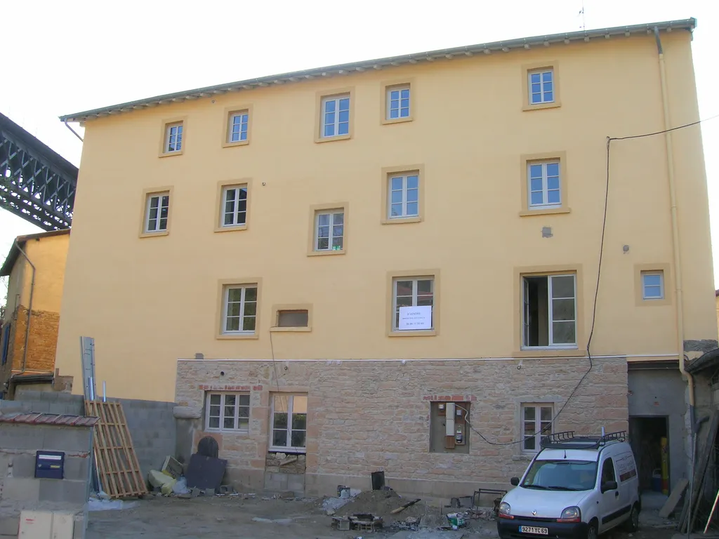 Immeuble ancien après travaux de ravalement de façade et rénovation énergétique à Lyon