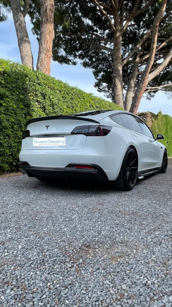 Film teinté Tesla Model 3 à Cannes 