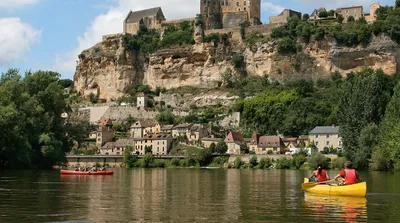 Paysage emblématique du secteur de Boulazac‑Isle‑Manoire, au cœur du Périgord, idéal pour illustrer vos services d’estimation de véhicules de loisirs.