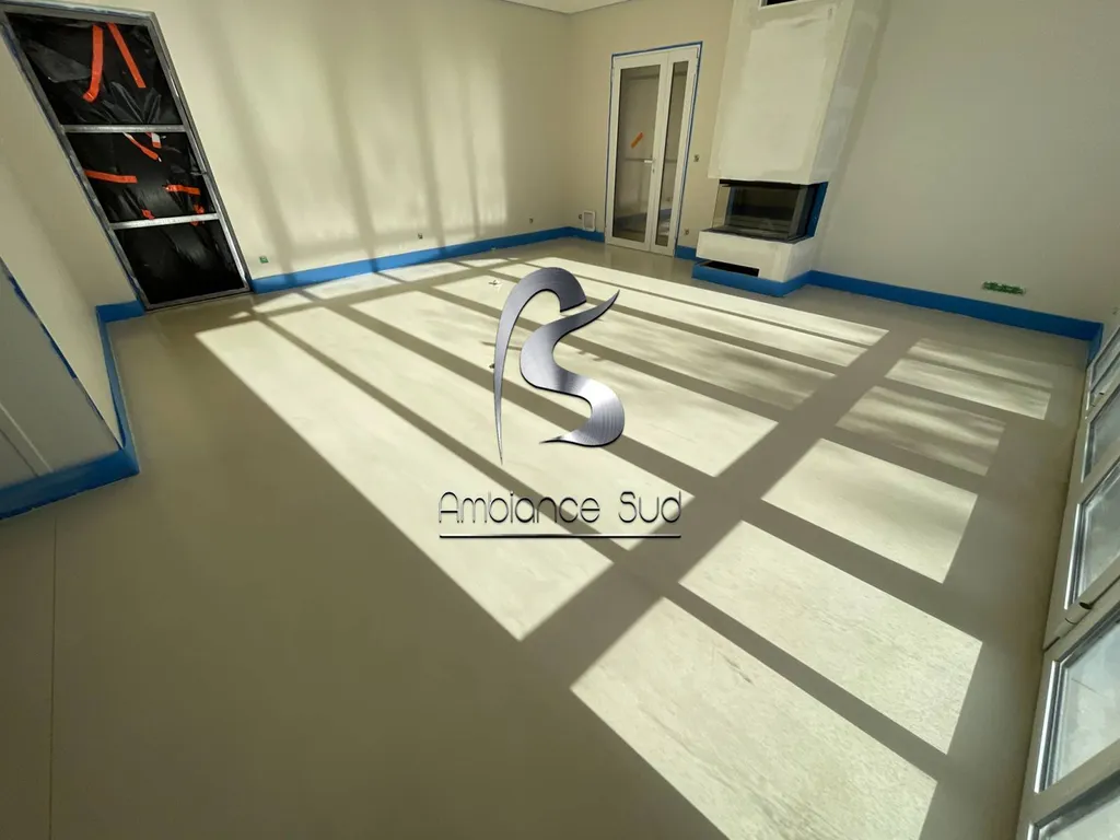 Rénovation avec agrandissement d’un sol en béton ciré coulé dans une maison à Salon de Provence 13