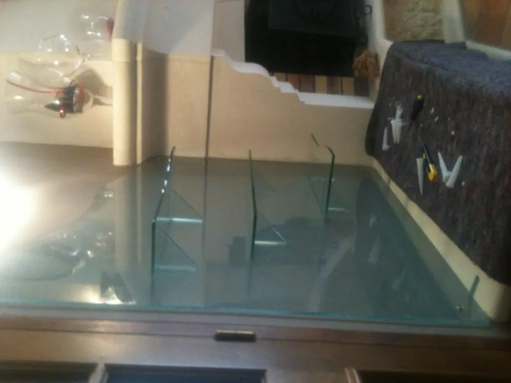 Création de mobilier décoratif en verre