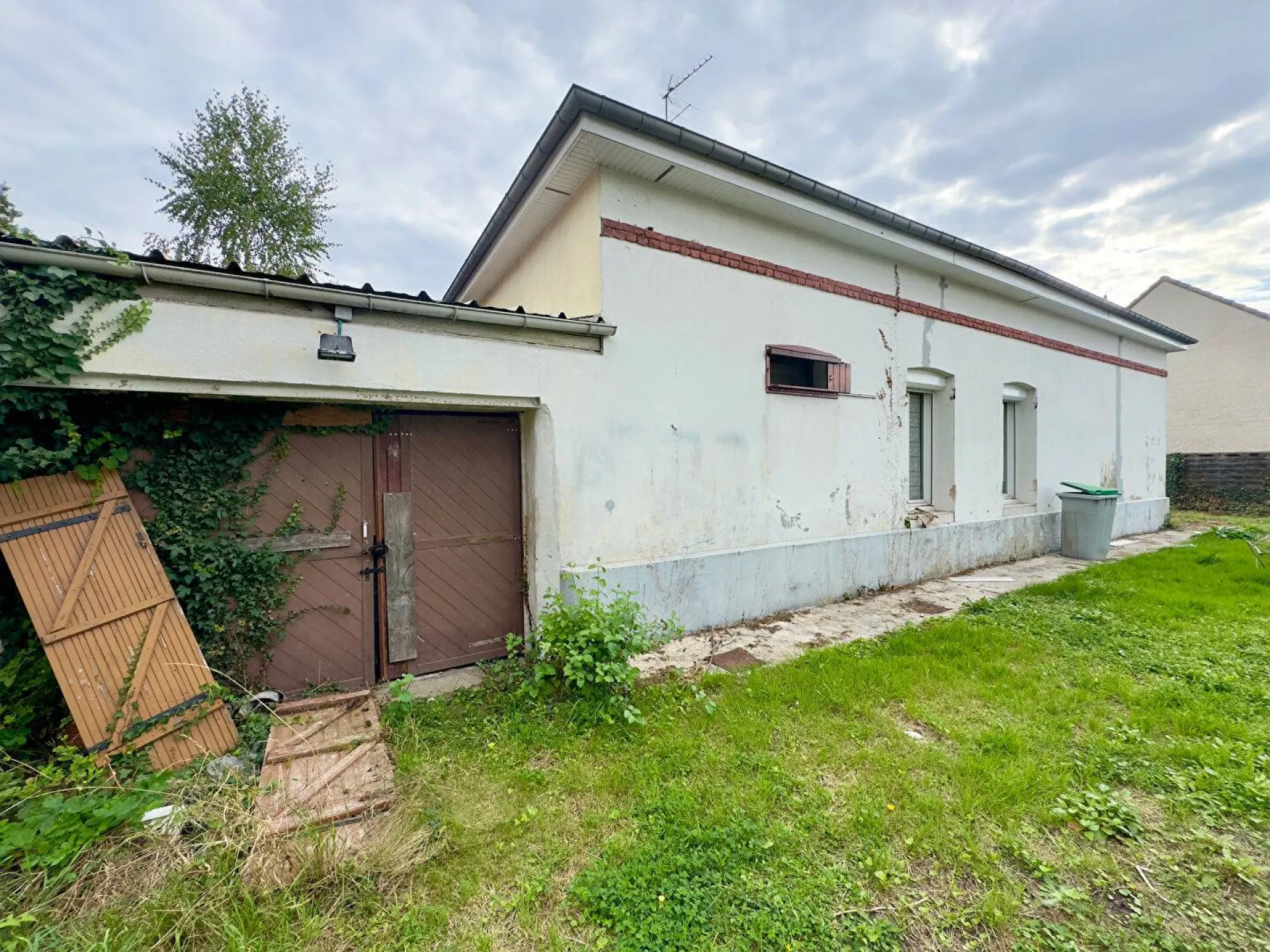 A vendre maison plain pied de 108 m² édifiée sur 597 m² de terrain sur la commune de ST PIERRE LES ELBEUF 76320