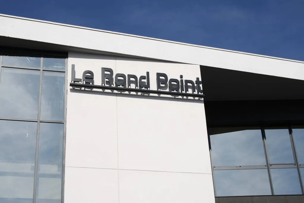 lettres reliefs enseigne marseille la valentine