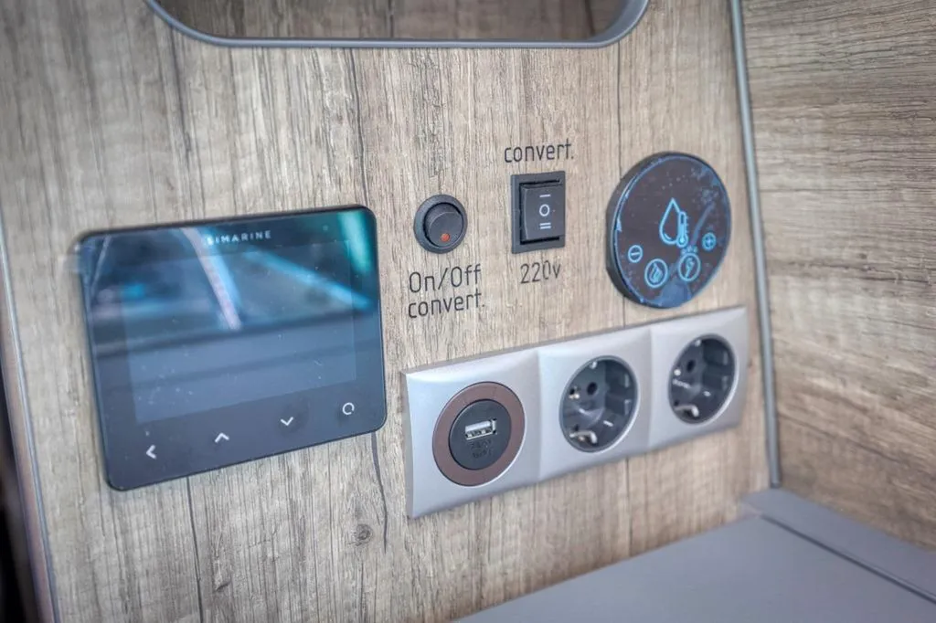 Spécialiste aménagement intérieur VW T6.1 Long full options à Annecy : transformation van premium en Haute-Savoie
