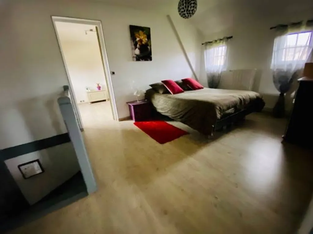 A acheter pavillon traditionnel de 102m² avec sous-sol complet sur la commune de SAINT PIERRE LES ELBEUF 76320