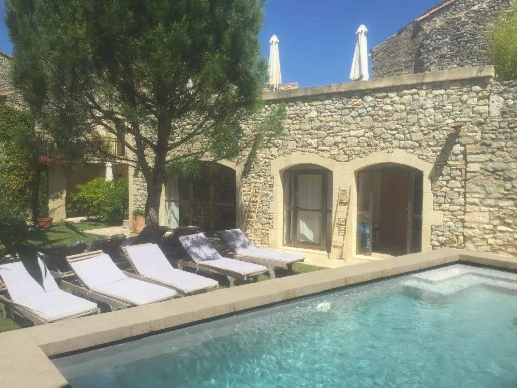 Marseille, Nîmes, Aubagne, Toulon, Le Pradet, Hyères, La Seynes-sur-mer, Théoule-sur-Mer, La Valette, Six Fours, Sanary-sur-Mer, Cassis, Saint-Cyr-sur-Mer, Bandol, Carnoux en Provence, La Garde, Ollioules, Le Pradet, La Crau, La Ciotat, Saint Maximin, Bri