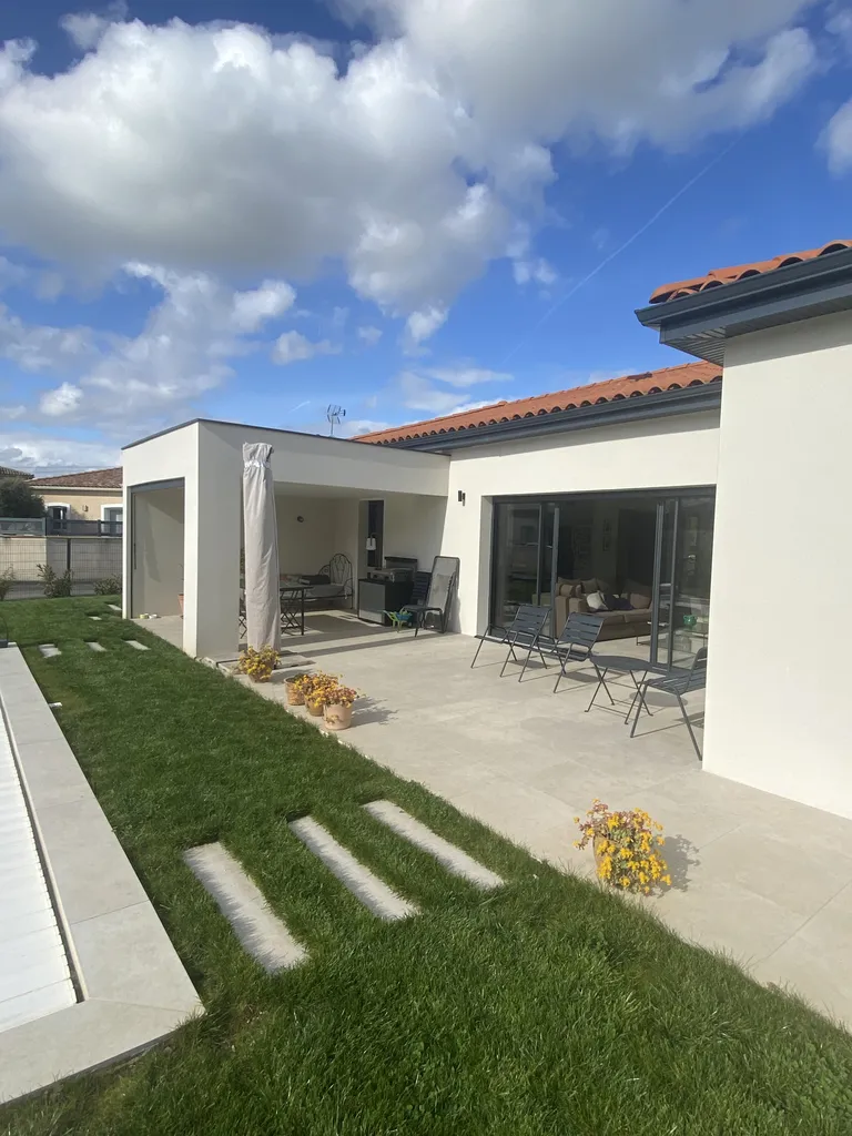 Construire une maison individuelle T5 avec piscine et prestations haut de gamme à Grenade-sur-Garonne