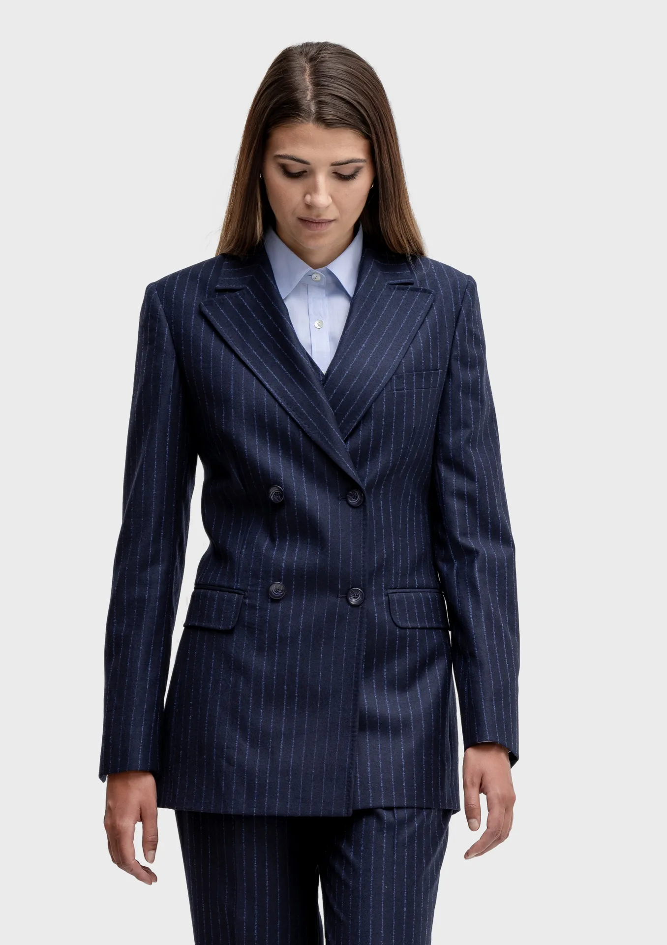 Tailleur femme sur mesure à Versailles – Danelska Création