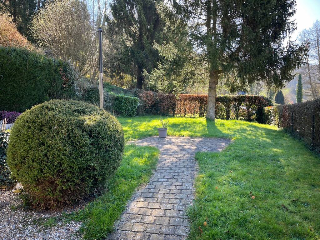 A vendre : Chaumière en très bon état général située à Rives en Seine