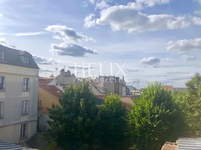 Bel appartement au coeur du centre ville de Saint Germain en Laye à deux pas du RER A.