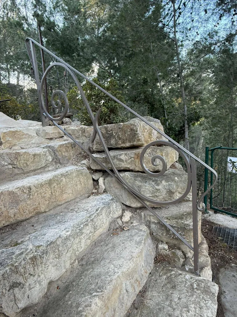 artisan ferronnier pour rampe en fer forgé sur mesure bouches du rhone