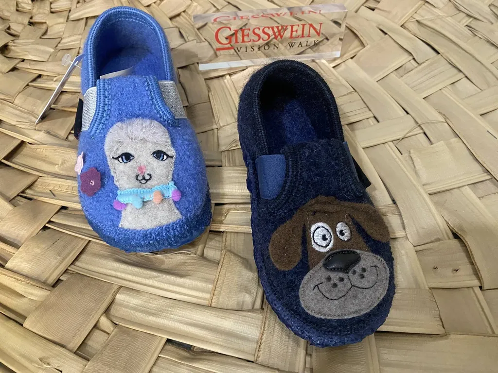 chaussons enfants  facile a mettre près de Caudéran