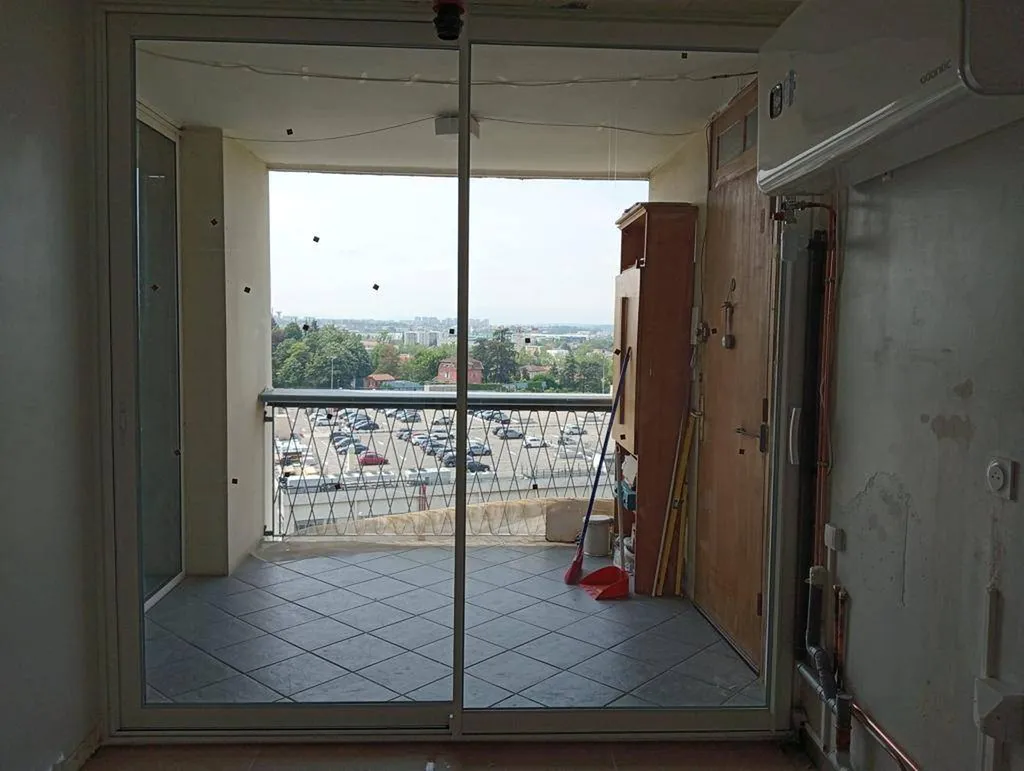 Installation d’une baie vitrée coulissante en aluminium à Écully 69130