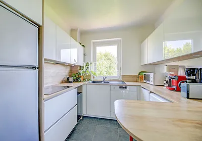 Cuisine indépendante aménagée et équipée 