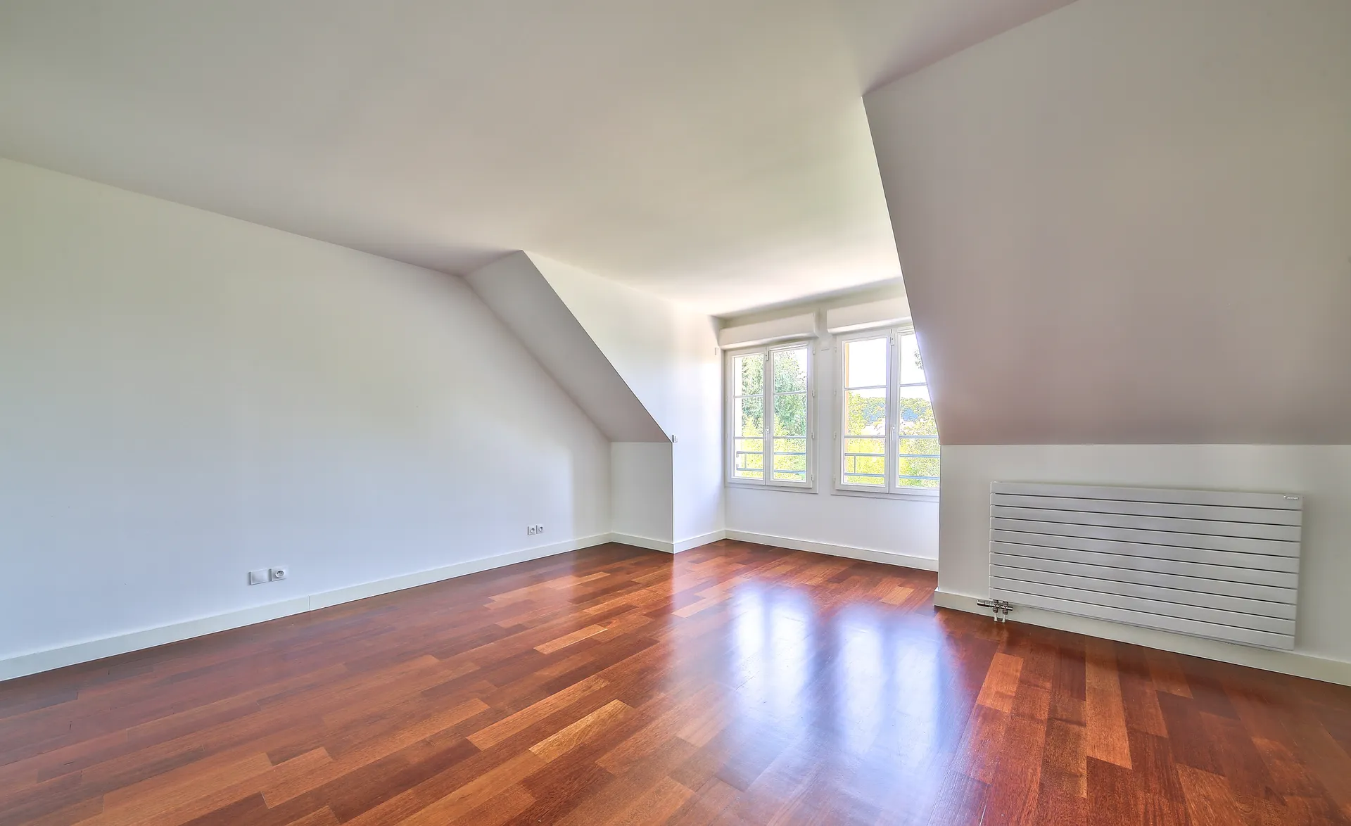 A louer propriété d’exception 240 M² lycée international Saint-Germain-en-Laye