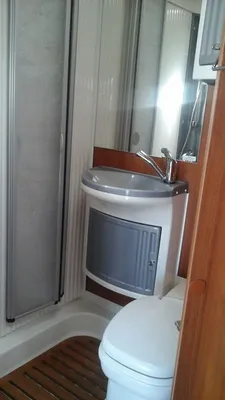 grande salle de bain dans le carado t138 neuf dans les bdr