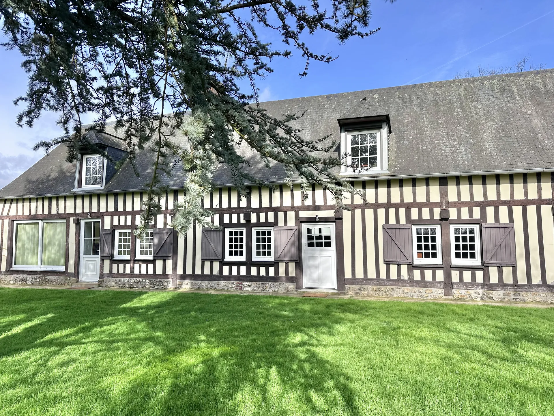 Authentique longère à colombages de 117m² 