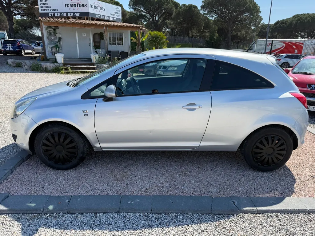 OPEL CORSA 1.3 CDTI 75CV édition 111 
3 Portes 