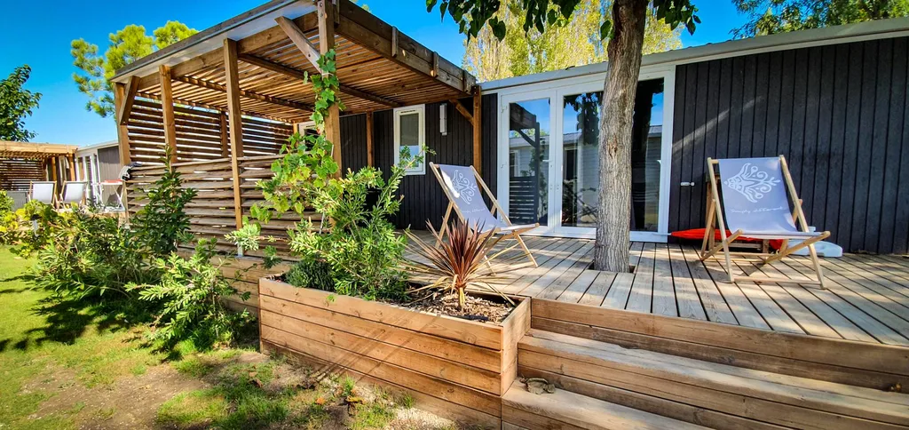 location d'un grand mobil home pour famille nombreuse en bord de plage dans  l'Hérault