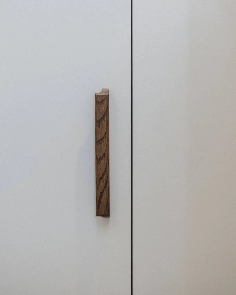 Fabrication d'un dressing laqué et bois à coté de Lyon