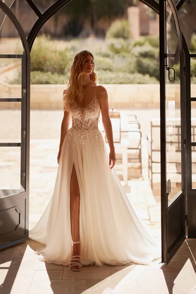 Robe de mariée trapèze bohème à Cassis proche de Marseille