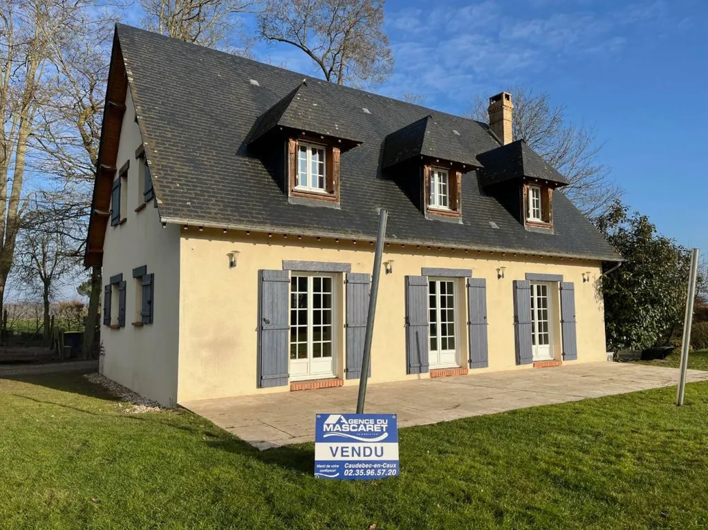 A vendre : Maison individuelle à St Maurice d'Etelan - 135m² hab. avec 4 chambres, 2 salles de bains - Idéale famille !