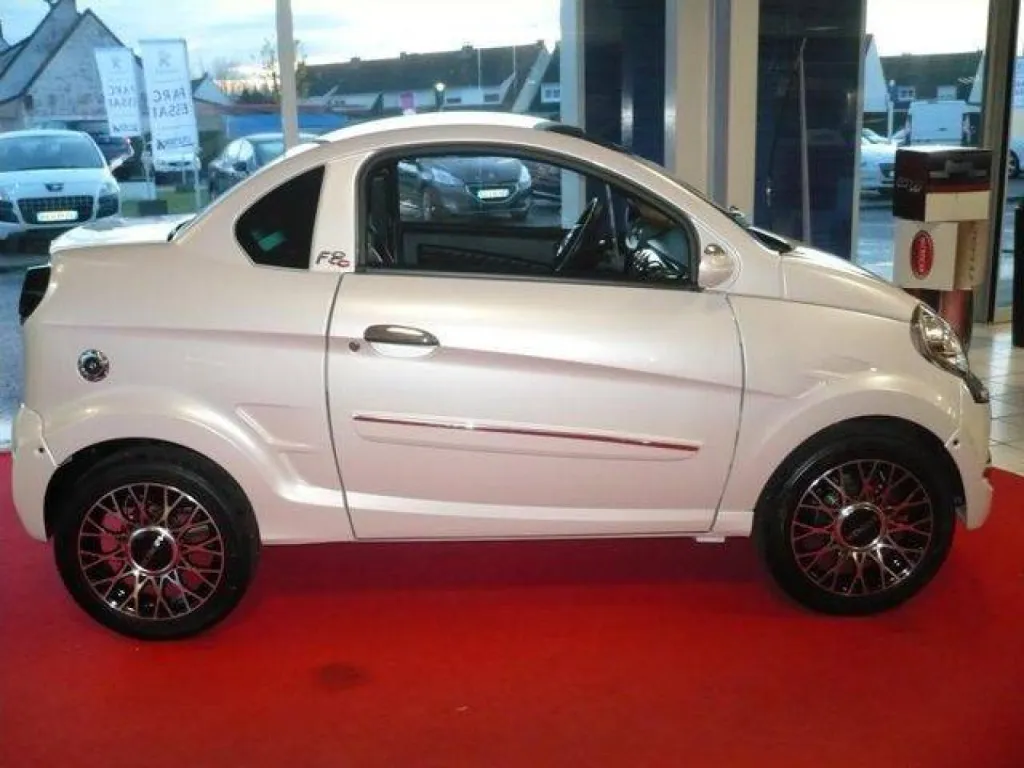 Vente voiture sans permis Microcar F8C moteur DCI de couleur BLANC NACREE sur Toulon dans le Var 83