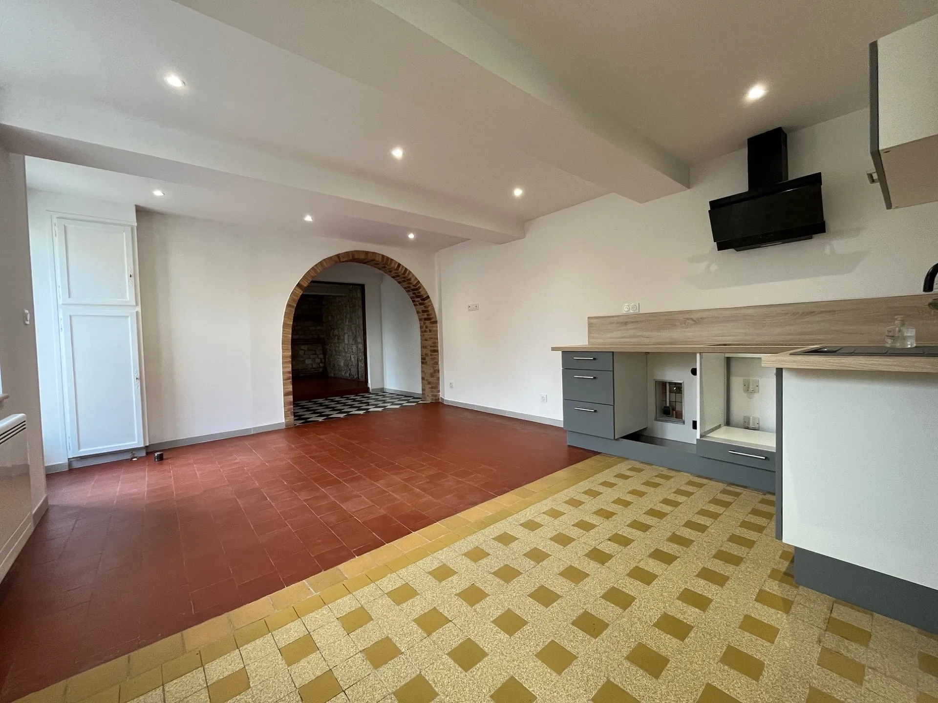 A louer : maison d'environ 88m² en centre-ville de Caudebec-en-Caux