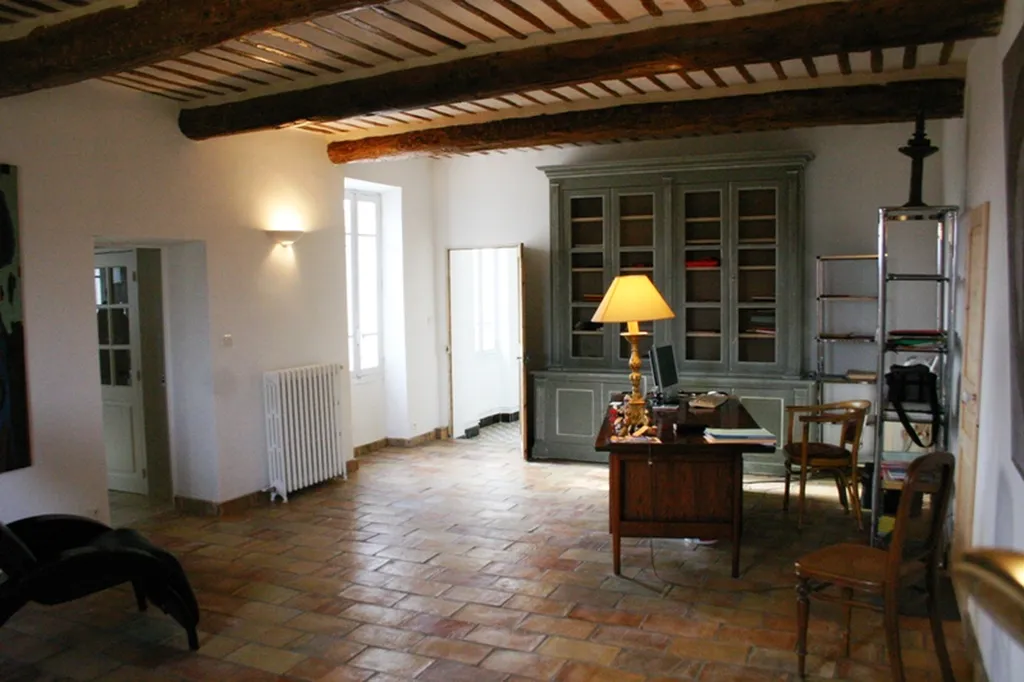 Agréable maison bourgeoise du 19ème siècle au milieu des vignes du Ventoux