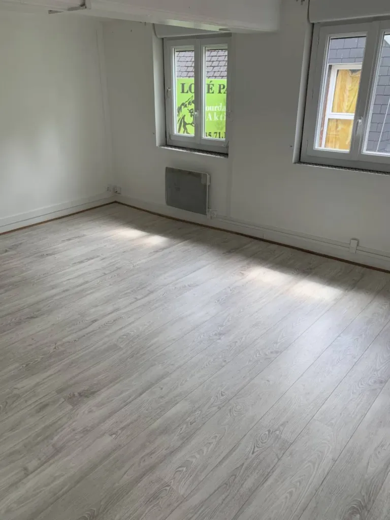 A louer bel appartement de type F1 situé rue Montbret à Rouen, 440€ charges comprises