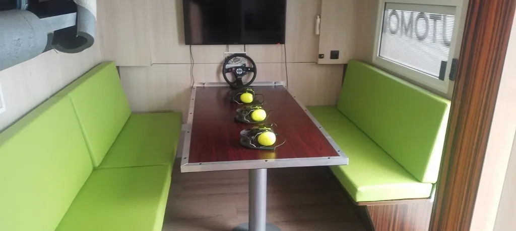 Quel tissu pour refaire les coussins d'un camion aménagé à Bordeaux ?