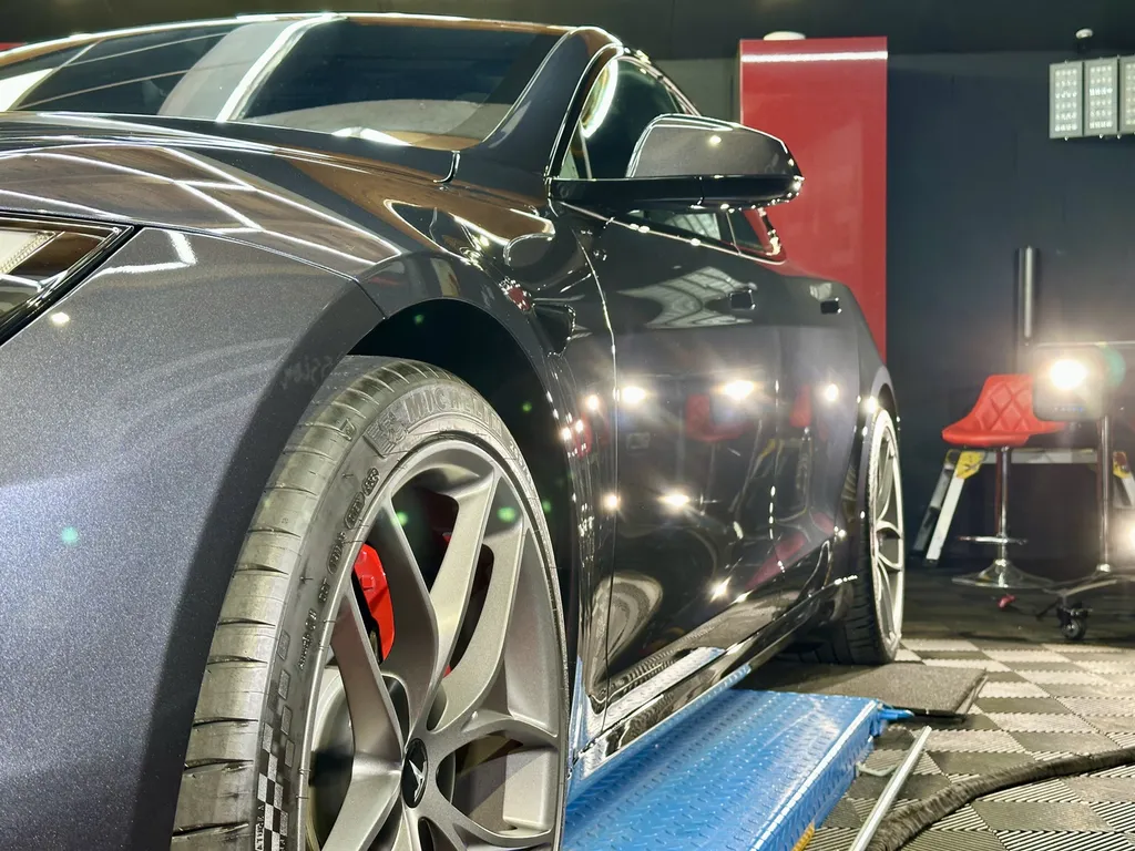 spécialiste du traitement ceramqiue Tesla sur lyon