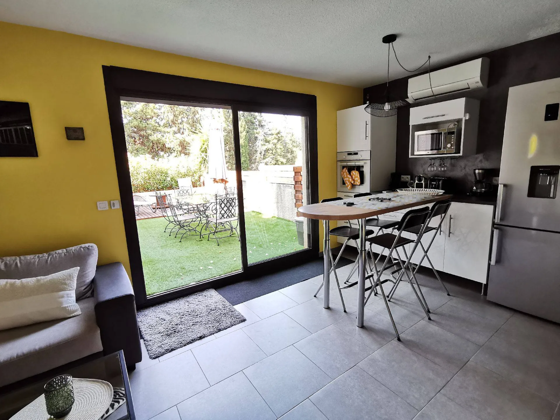 Vente appartement  2 Cassis avec terrasse et garage dans résidence sécurisée avec piscine