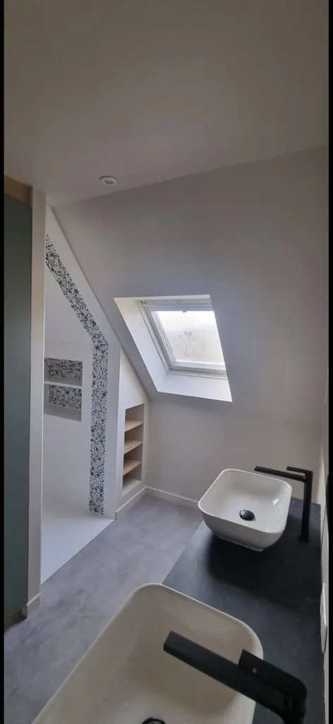 mur, plafond, entourage velux PONCE CLAIRE de chez ARGILE