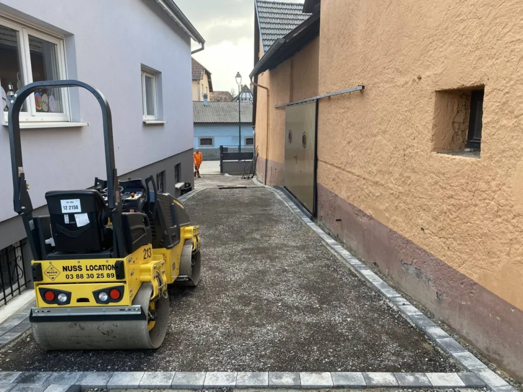 Allée en enrobé et pavé d'une maison à Strasbourg CLK 