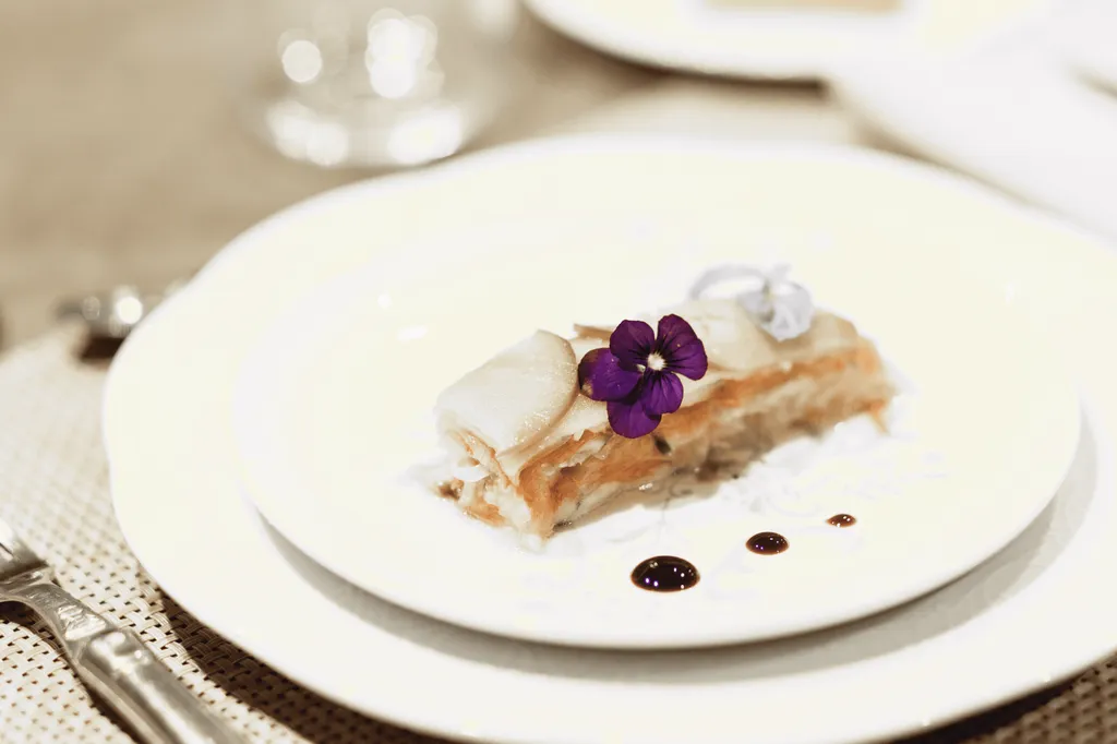 Enjoy a memorable culinary journey in Provence at Domaine Château du Bois with Chef Julien Zim’s creative and elegant dinners