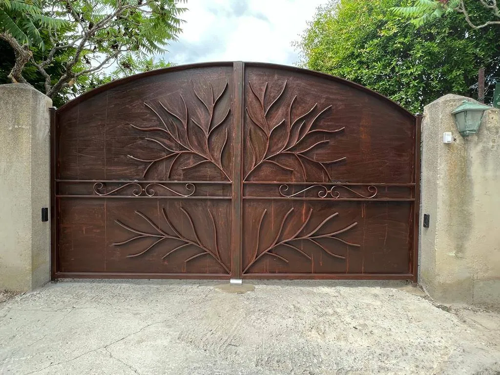 portail sur mesure acier ventabren