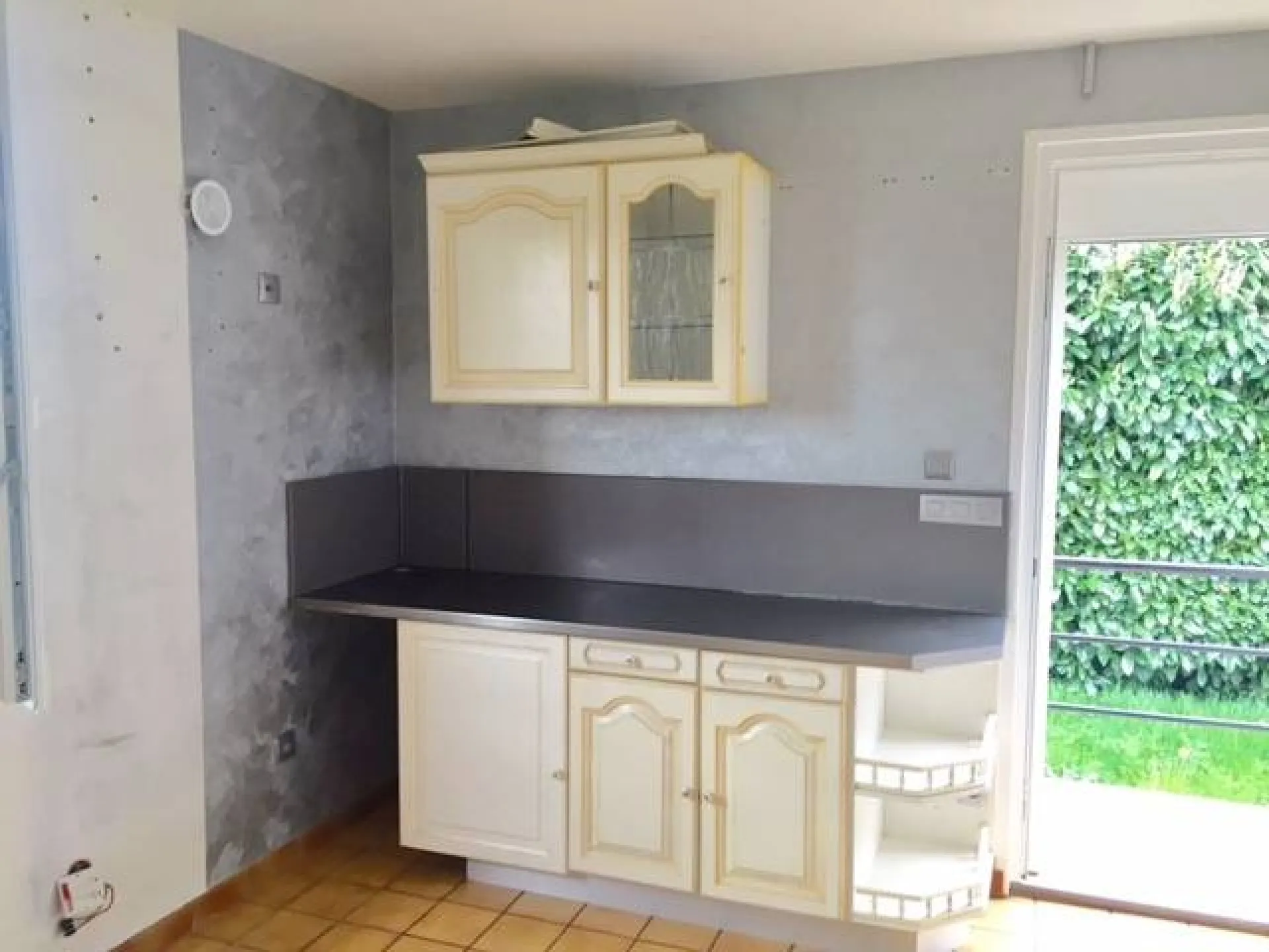 Cherche à acheter maison sur sous-sol complet proche amfreville la campagne 27