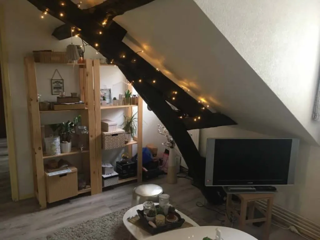 Situé au 3ème étage avec ascenseur