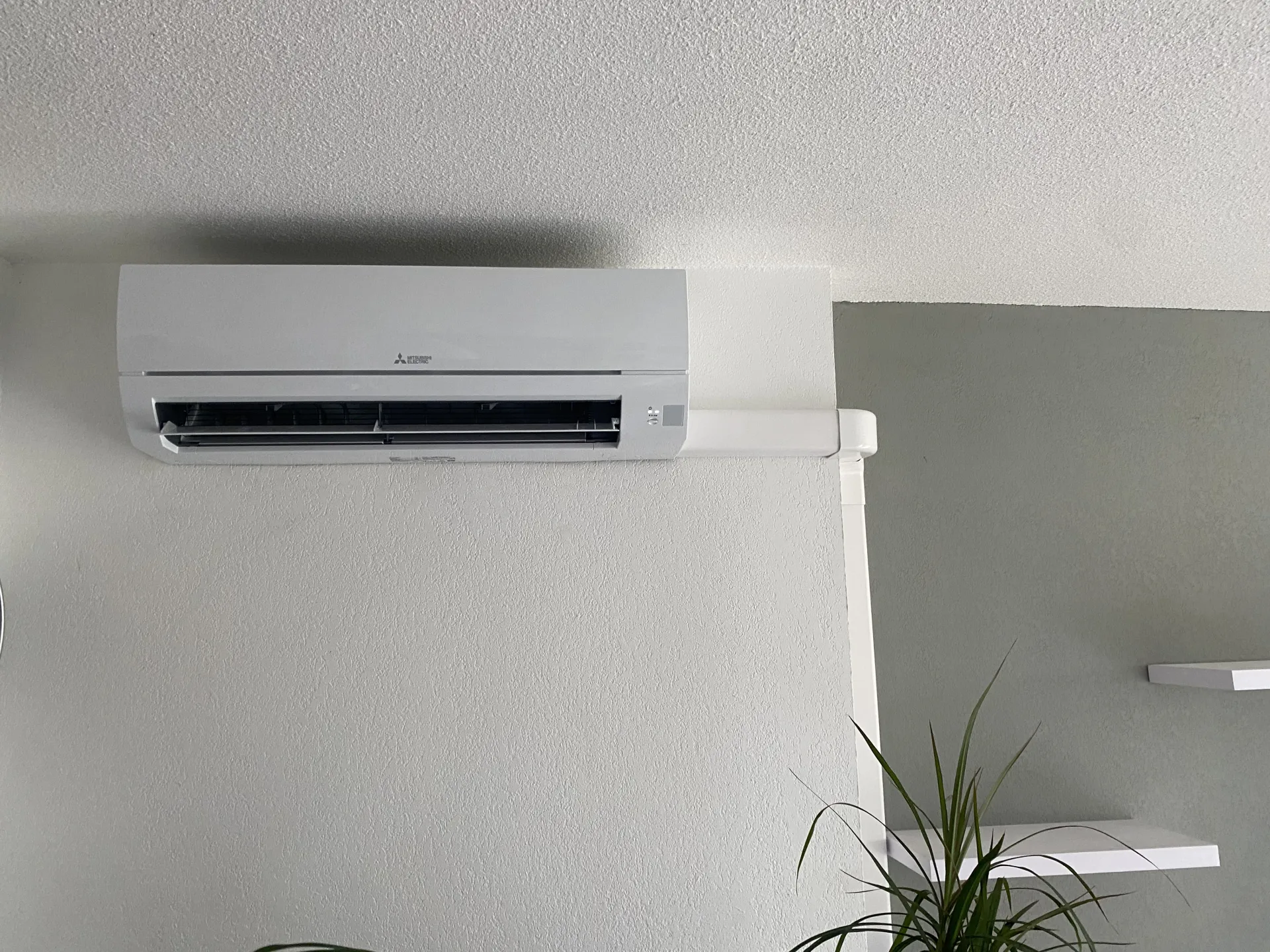 Installation à Gagnac-sur-Garonne d’une pompe à chaleur air air réversible réalisée par artisan qualifié RGE bénéficiant de la prime CEE.