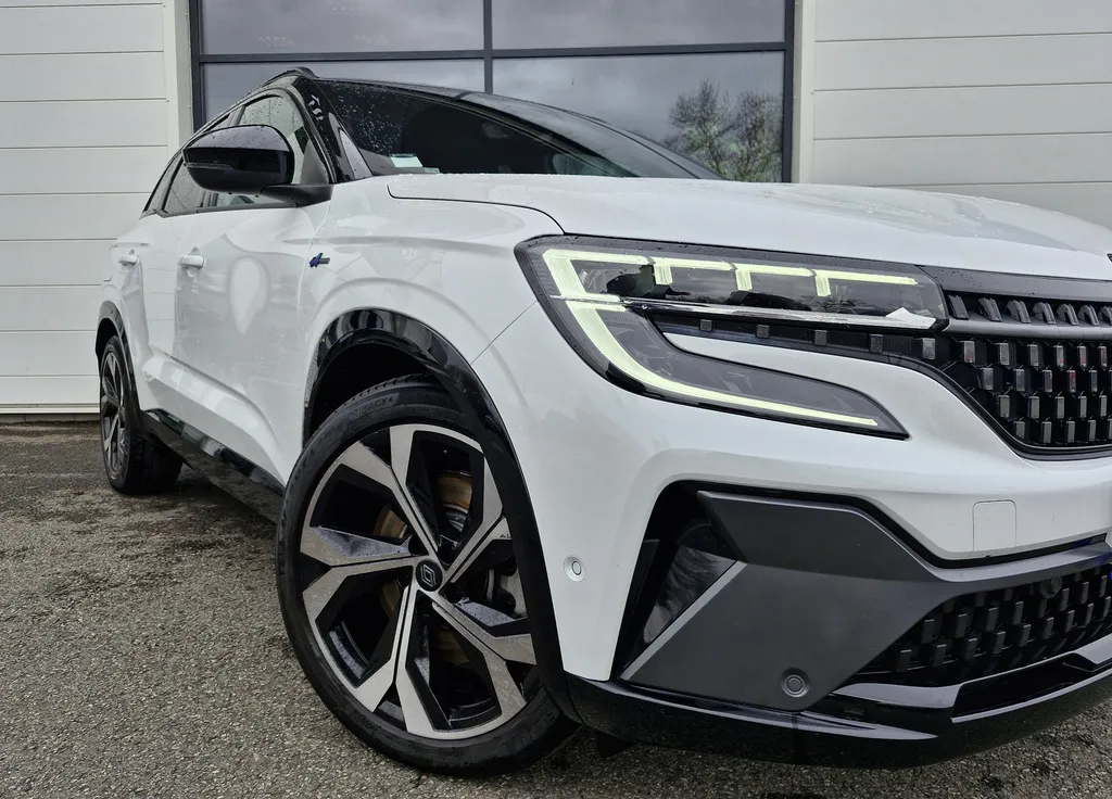 Renault Austral occasion Hybride E-TECH 200 Techno ESPRIT ALPINE 4CONTROL TPMR 