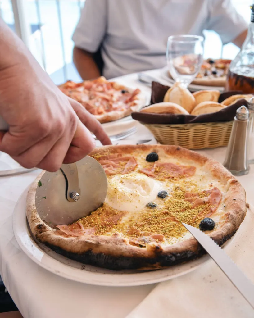 Terrasse ensoleillée pour le printemps à proximité d'Avignon
