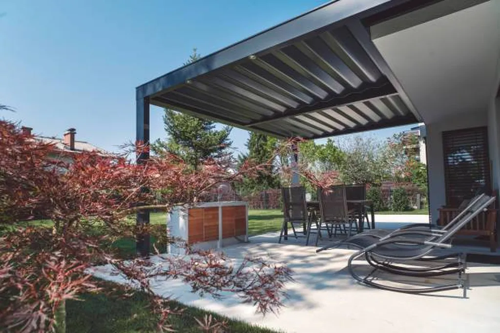 installer une pergola bioclimatique sur mesure pour terrasse et piscine à Limas proche de Villefranche sur Saône