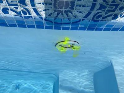 Faire localiser une fuite sur piscine carrelée par un spécialiste à Versailles dans les Yvelines sans destruction ni vidange
