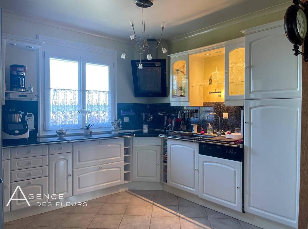 pavillon avec sous sol complet 76500