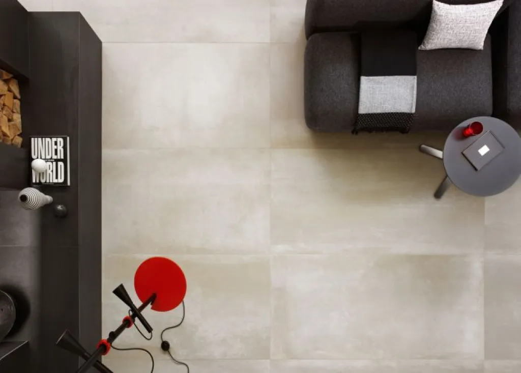 À Dieppe, les finitions métal de METALINE s’associent idéalement à des matériaux comme le bois ou le béton.